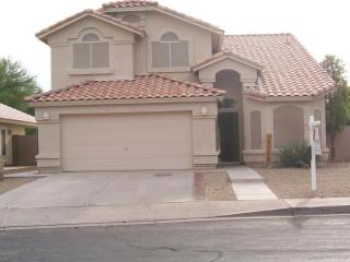 896 Cole Dr, Gilbert, AZ 85234-3052