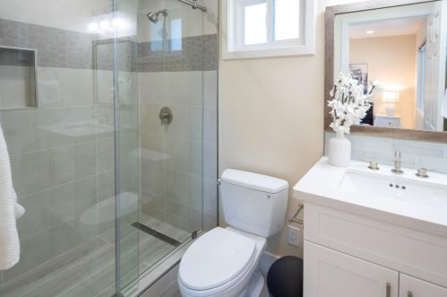 1466 Hollenbeck Ave, Sunnyvale CA  94087-4238 exterior