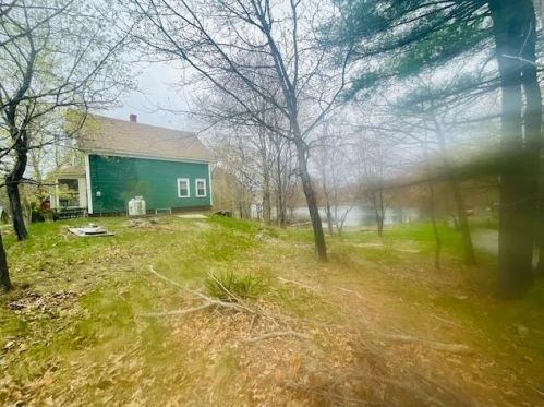 23 Old Manchester Rd, Raymond NH exterior