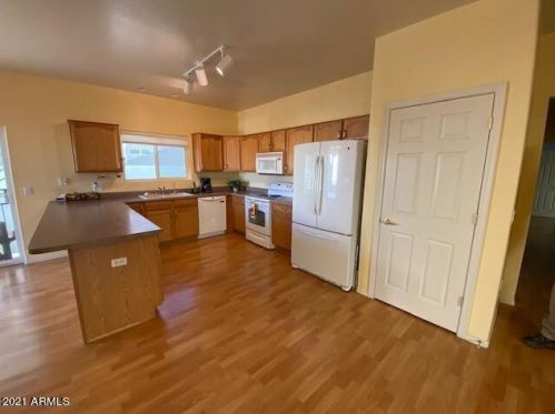 322 Meadowood Ln, Sierra Vista, AZ 85635-8321