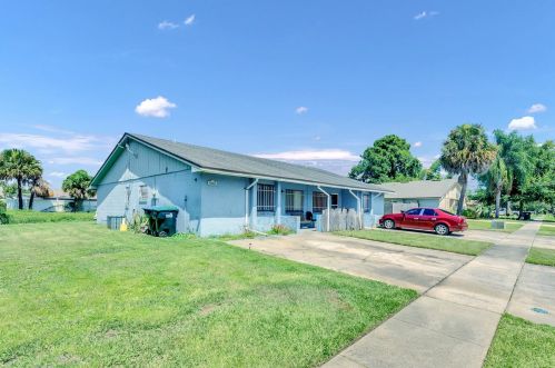 1942 Dardanelle Dr, Orlando, FL 32808-5156