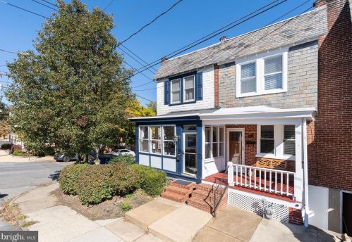 1725 13th St, Wilmington, DE 19806-4009