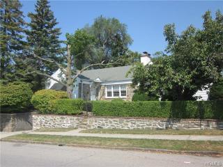 421 Kneeland Ave, Yonkers, NY 10704-2724