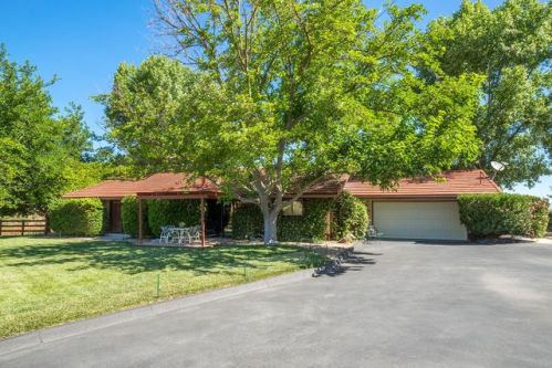 6220 Golden Bridle Ln, Templeton, CA 93465-9639