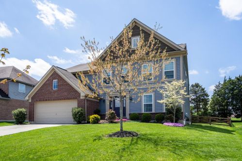 1245 Autumnview Dr, Stonelick, OH 45103-2794