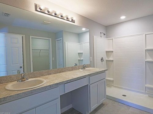 520 Windermere Dr, Lehigh Acres FL  33972-1071 exterior