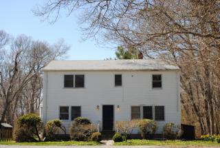 133 Magee St, South Hampton, NY 11968-3936