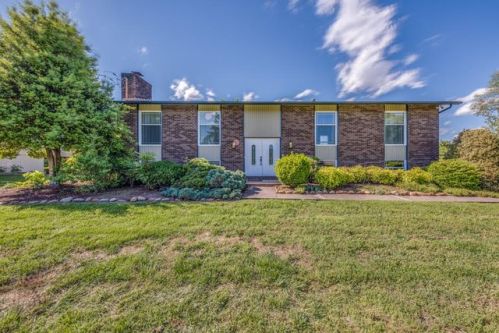 10717 Sallings Rd, Knoxville, TN 37922-3134