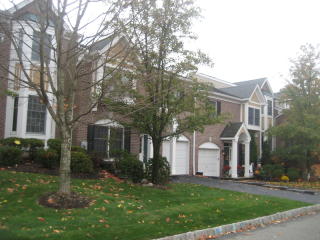 135 Spring Hill Cir, Wayne, NJ 07470-8444