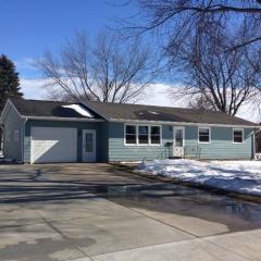 412 West St, Plainfield, IA 50666-9605