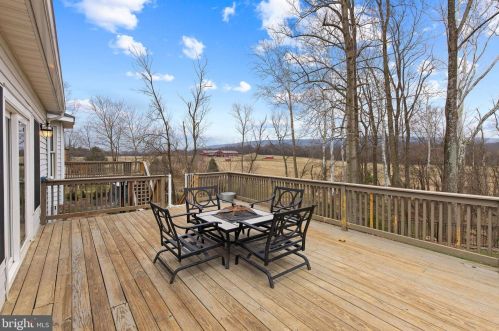 23 Yellowbreeches Rd, Carlisle PA  17015-9174 exterior