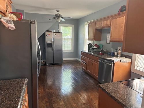 66 Burnside Ave, Hartford, CT 06108-3403