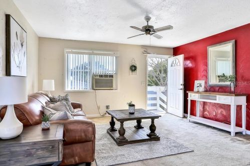 630 Laurel Ave, Eagle Lake, FL 33839-3415