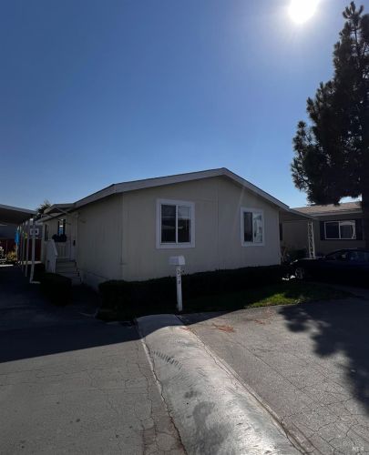 278 Apple Ln, Santa Rosa, CA 95407-7679