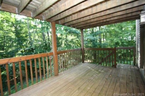 39 Uplands Way, Glastonbury CT  06033-3358 exterior