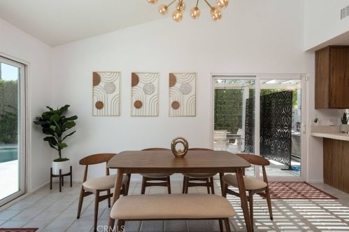 3670 Mesquite Ave, Palm Springs CA  92264-3400 exterior
