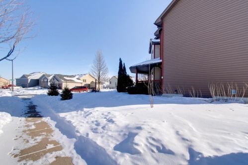 2410 Brogan Dr, Waterford MN  55057-3270 exterior