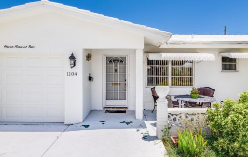 1104 15th St, Boynton Beach, FL 33426-5812