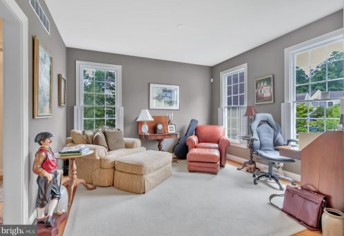 23 Hampshire Ct, Wilmington DE  19807-2535 exterior