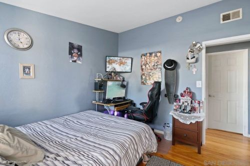 5525 Brunswick Ave, San Diego CA 92120-1830 exterior