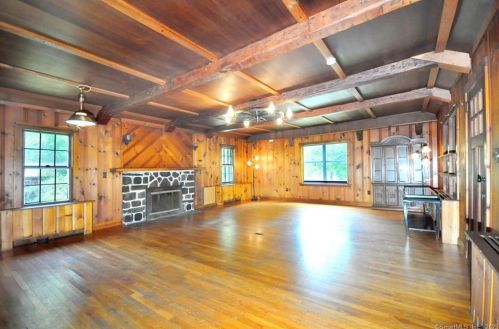 143 Prock Hill Rd, Colbrook, CT 06021-1105