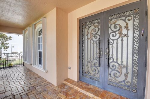 8696 Valhalla Dr, Delray Beach FL  33446-9568 exterior