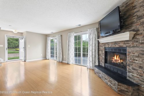 95 Madison Ct, Tinton Falls NJ  07712-7747 exterior