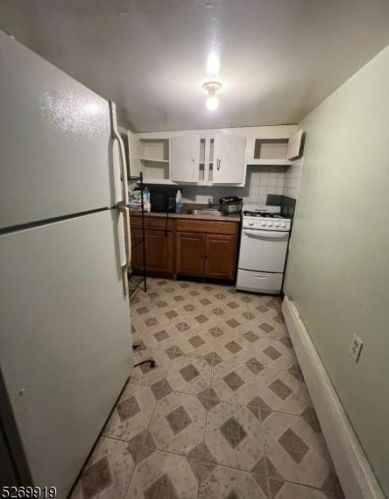 70 Butler St, Paterson NJ 07524-1777 exterior