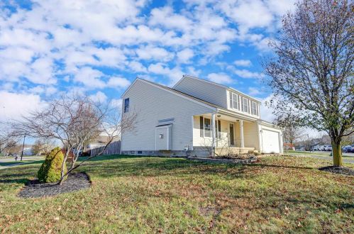 1200 Sassafras Ln, Marysville, OH 43040-8032