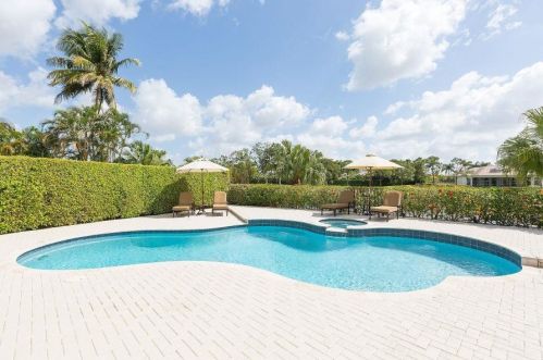 2980 Twin Oaks Way, West Palm Beach FL  33414-7006 exterior