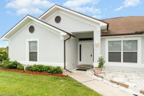 2501 27th St, Lehigh Acres, FL 33976-4013