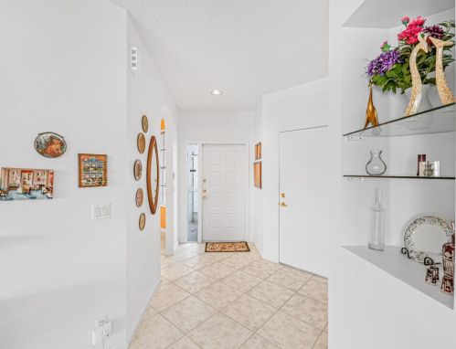 7941 Laina Ln, Boynton Beach, FL 33437-8404