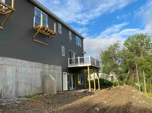 46 Lovell Rd, Stratham NH  03885-2218 exterior