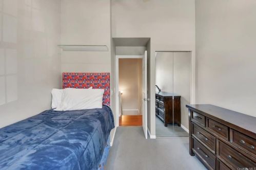 229 Sandpiper Ct, Yorktown Hgts NY  10598-1968 exterior