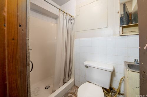 7771 Wells Ave, Riverside CA  92503-2568 exterior