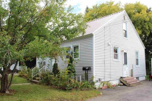 142 Mckinley Ct, Massena Center, NY 13662-1219