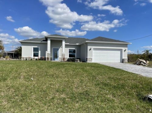 3065 5th Pl, Cape Coral, FL 33904-3412