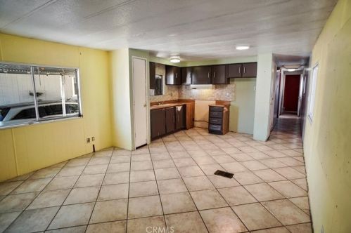 23830 Newhall Ave, Santa Clarita, CA 91321-3148