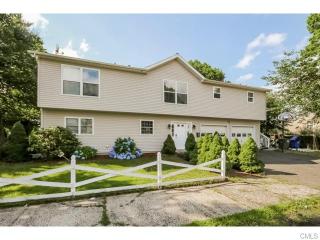 15 Clark St, Bridgeport CT  06606-3541 exterior