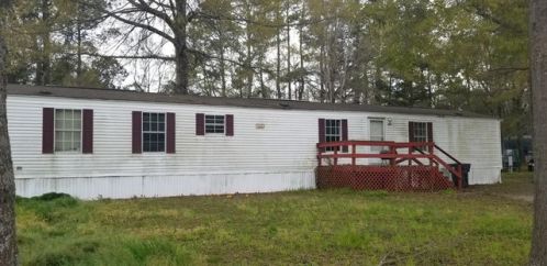 525 Pauline Dr, Bonneau, SC 29431-8417
