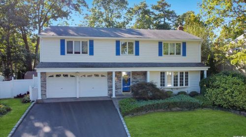 28 Cornelia Ln, Lake Grove, NY 11755-2527
