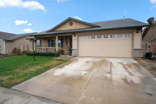 6633 Irvine Dr, Winton, CA 95388-9673