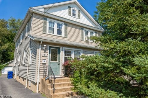 23 Fairchild Ave, Greystone Park, NJ 07950-1725