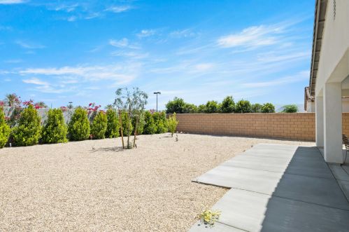 31260 Avenida Del Padre, Cathedral City CA  92234-3008 exterior