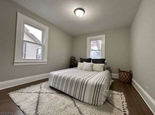 423 Drake Ave, Roselle NJ  07203-1425 exterior