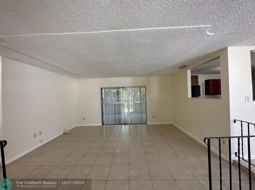 1742 Pinehurst Dr, West Palm Beach, FL 33407-3542