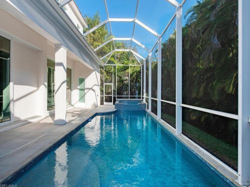 1448 Hemingway Pl, Naples, FL 34103-3814