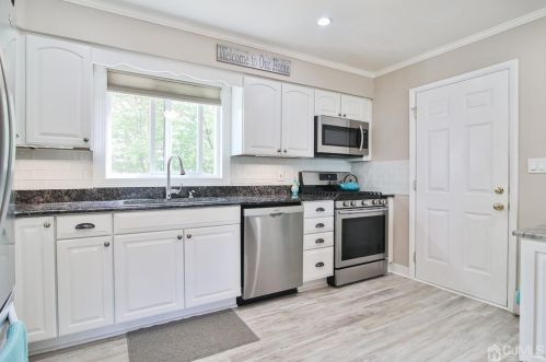 116 Willow St, East Brunswick NJ  08816-3134 exterior