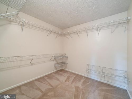 1304 Cold Harbor Ct, Herndon VA 20170-2018 exterior