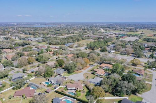 5939 Windwood Dr, Lakeland FL  33813-4805 exterior